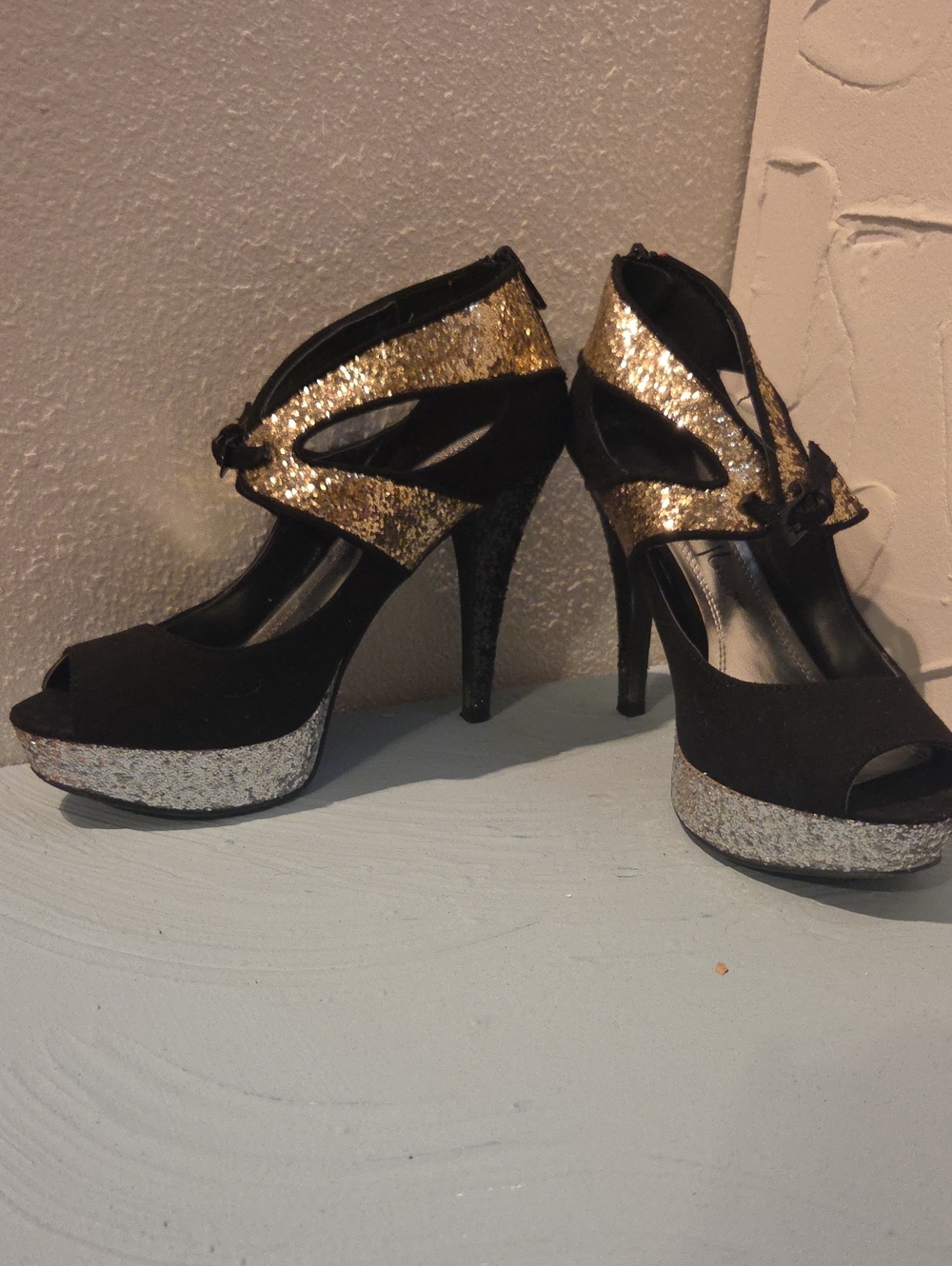 Velvet Heart Black and Gold Glitter Peep-Toe Platform Heels